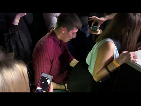 ❤️ Sess reali f'nightclub Russu. Tfajla Russa ta’ 18-il sena fl-anus u l-vaġina fucked f’nightclub ❌ Porn anali f'mt.hentai-id-tv.ru ﹏